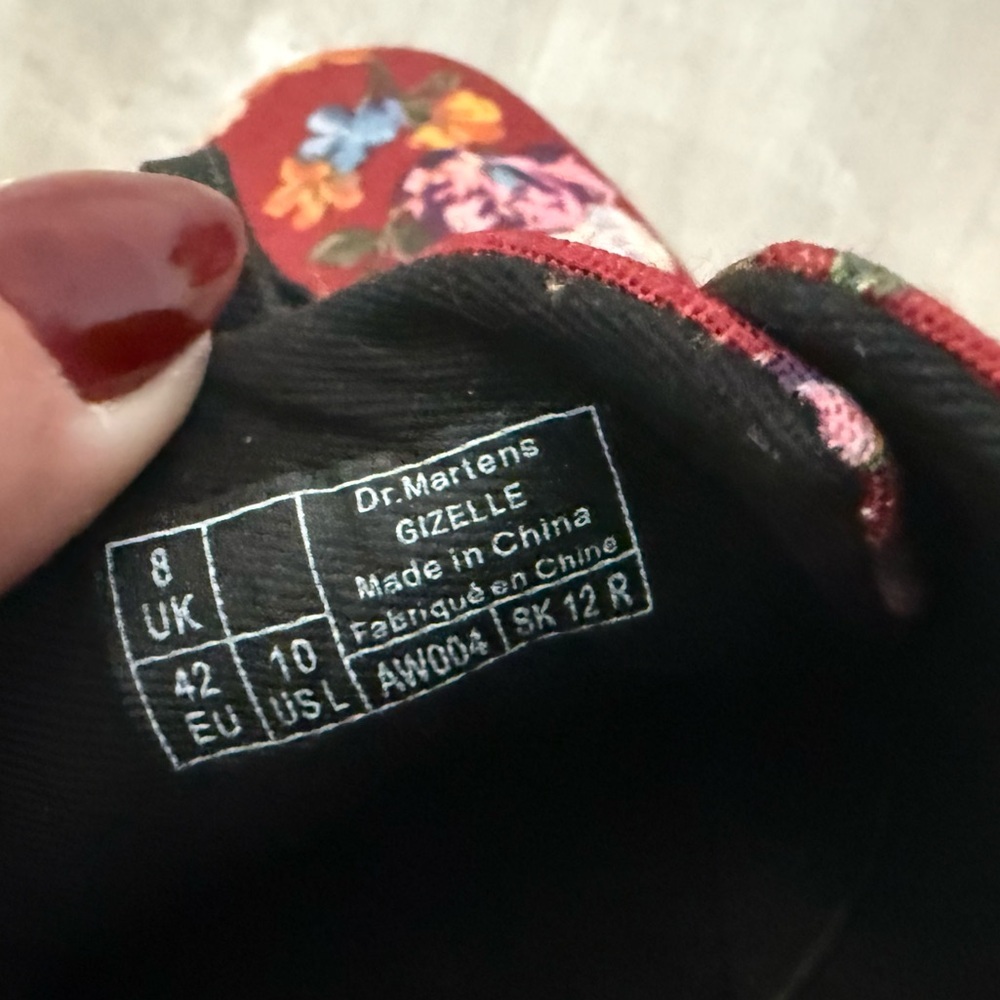 Dr. Martens Red and Black Flats with Chunky Sole Sz 10 - Picture 13 of 13
